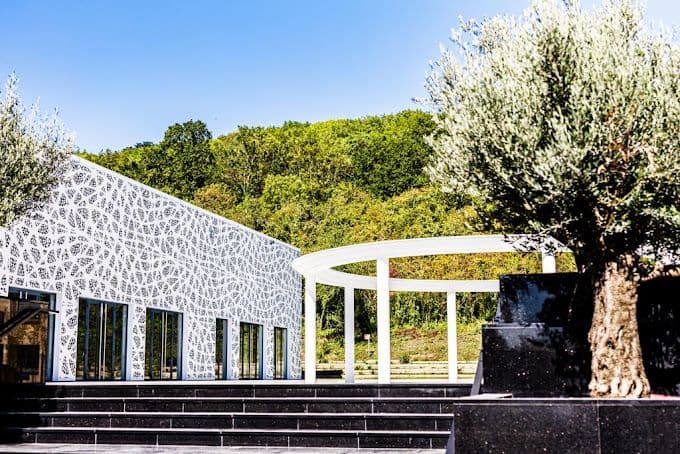 le white / le Salon Gabrielle / Salon Ushuaia - Photo 4