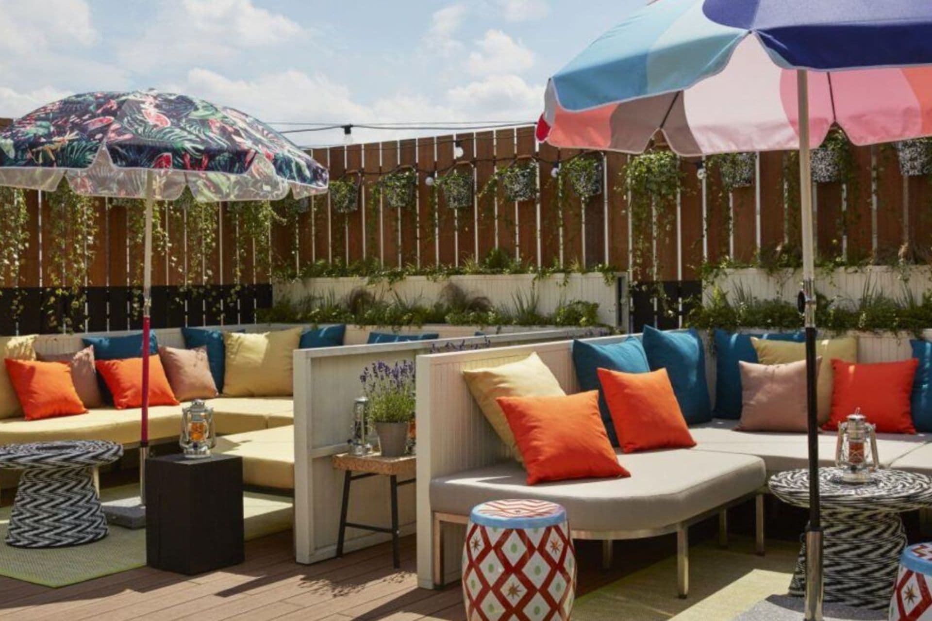 MAMA SHELTER - Photo 1